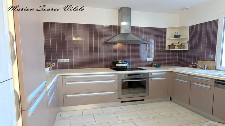 Ma-Cabane - Vente Maison CHAUMES EN BRIE, 105 m²