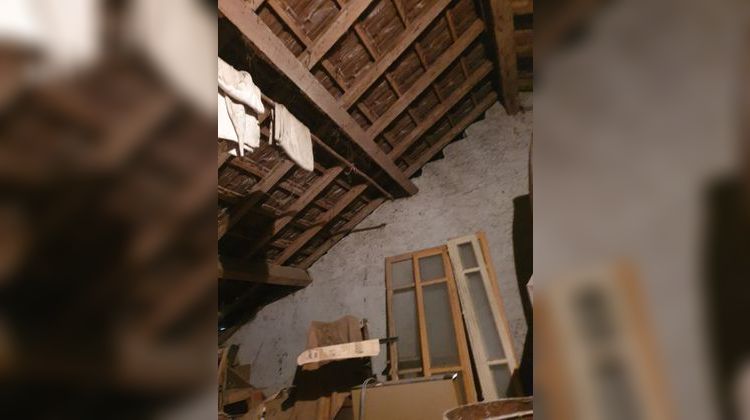 Ma-Cabane - Vente Maison CHAVANNES-SUR-SURAN, 80 m²