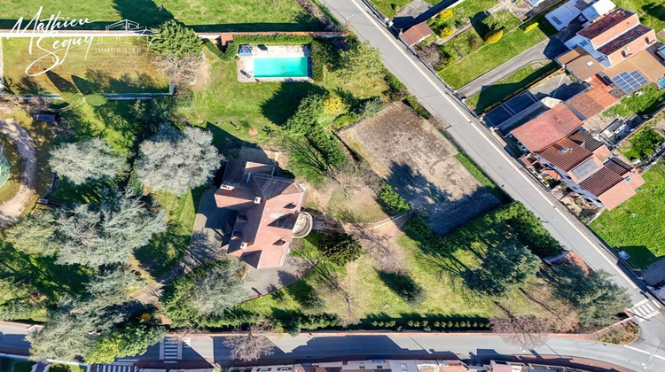 Ma-Cabane - Vente Maison CHAZELLES SUR LYON, 525 m²