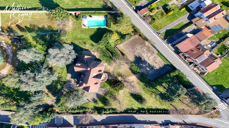Ma-Cabane - Vente Maison CHAZELLES SUR LYON, 525 m²