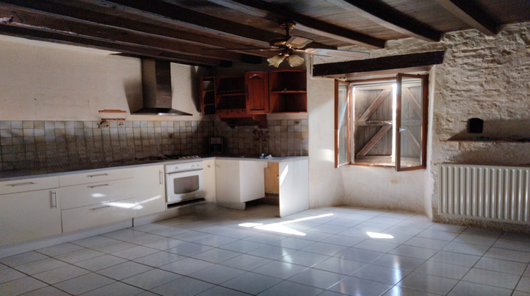 Ma-Cabane - Vente Maison Chef-Boutonne, 143 m²