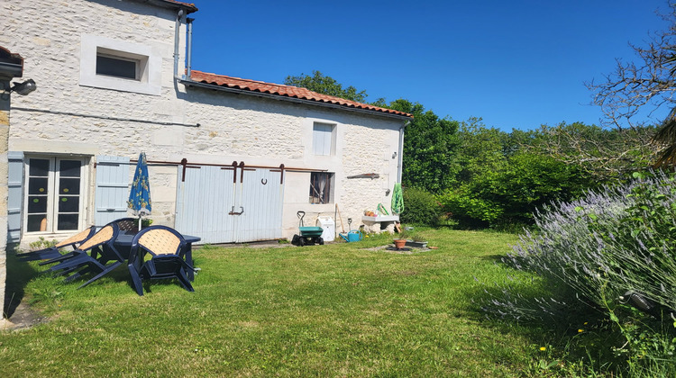 Ma-Cabane - Vente Maison Chenac-Saint-Seurin-d'Uzet, 284 m²