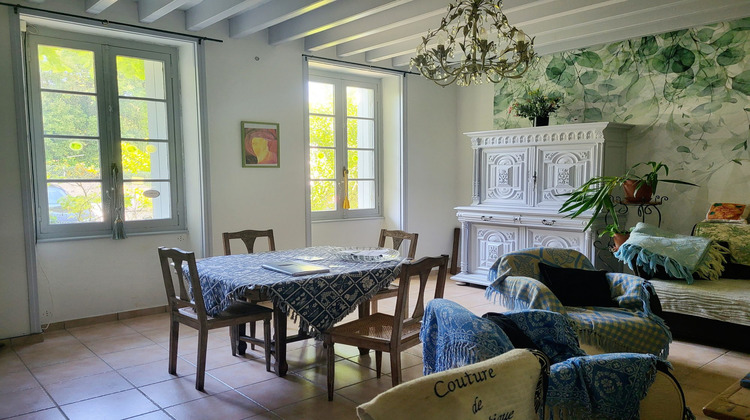 Ma-Cabane - Vente Maison Chenac-Saint-Seurin-d'Uzet, 284 m²