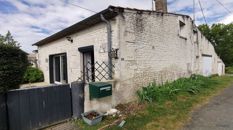 Ma-Cabane - Vente Maison Chenac-Saint-Seurin-d'Uzet, 87 m²