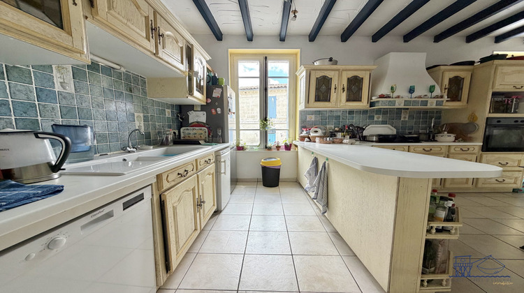 Ma-Cabane - Vente Maison Chenac-Saint-Seurin-d'Uzet, 335 m²