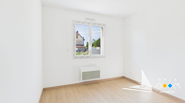 Ma-Cabane - Vente Maison CHENEVIERES, 80 m²