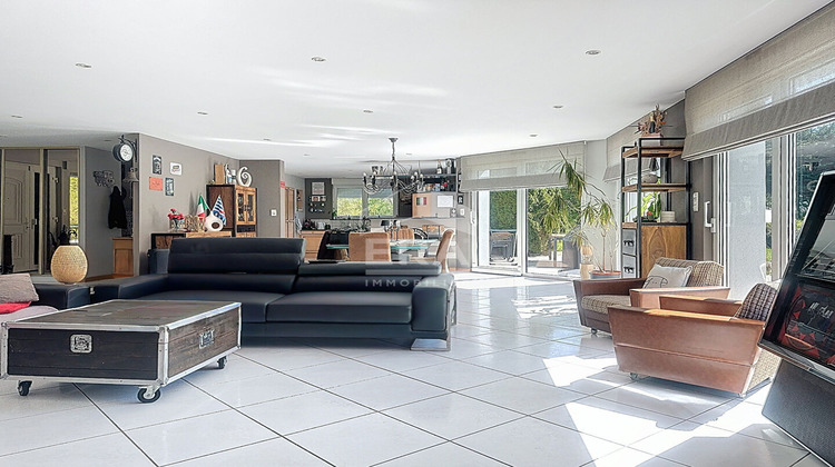 Ma-Cabane - Vente Maison CHENIERES, 191 m²