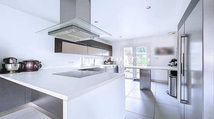Ma-Cabane - Vente Maison Chennevieres-sur-Marne, 235 m²