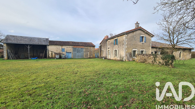 Ma-Cabane - Vente Maison Cherves, 200 m²
