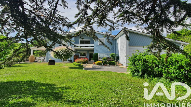 Ma-Cabane - Vente Maison Cherves-Châtelars, 250 m²