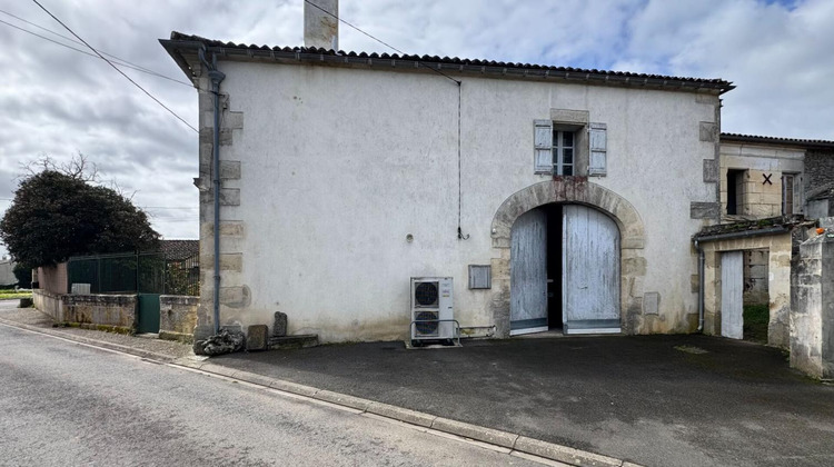 Ma-Cabane - Vente Maison CHERVES RICHEMONT, 112 m²