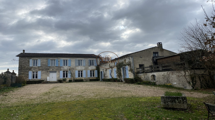 Ma-Cabane - Vente Maison Cherves-Richemont, 600 m²