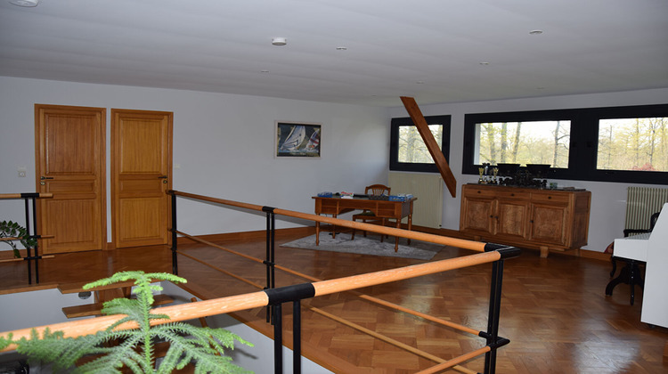 Ma-Cabane - Vente Maison CHEVILLON-SUR-HUILLARD, 232 m²