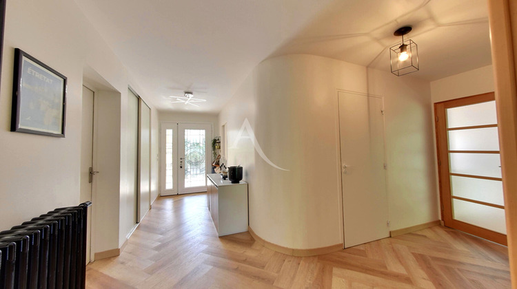 Ma-Cabane - Vente Maison CHEVRY-COSSIGNY, 185 m²