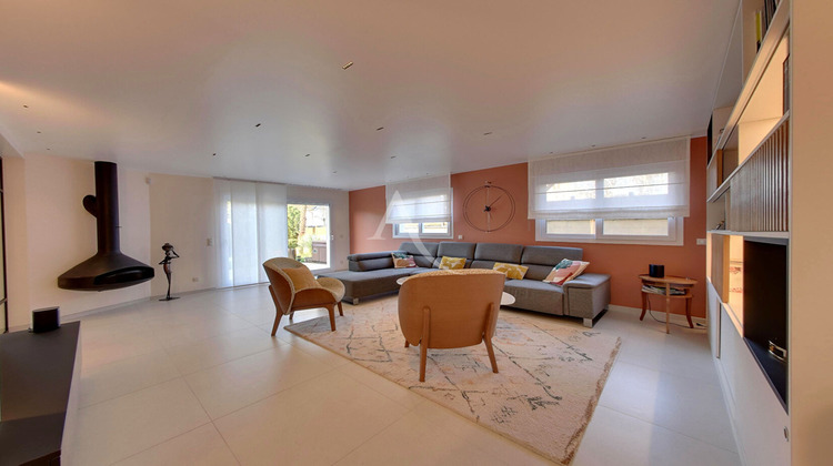 Ma-Cabane - Vente Maison CHEVRY-COSSIGNY, 190 m²