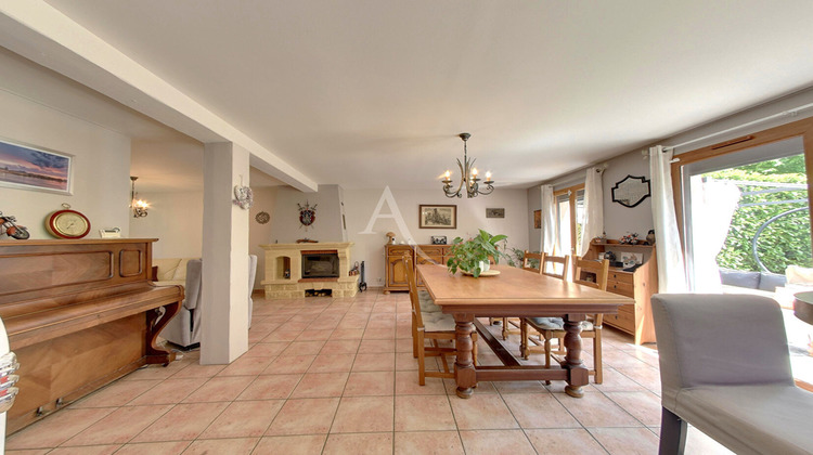 Ma-Cabane - Vente Maison CHEVRY-COSSIGNY, 130 m²