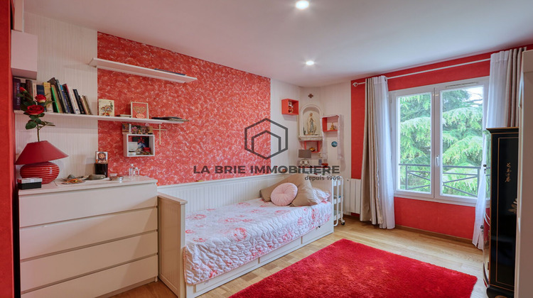 Ma-Cabane - Vente Maison Chevry-Cossigny, 191 m²