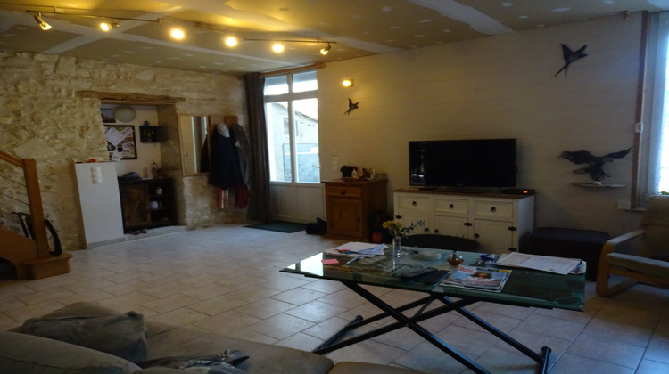 Ma-Cabane - Vente Maison CHEZAL-BENOIT, 97 m²