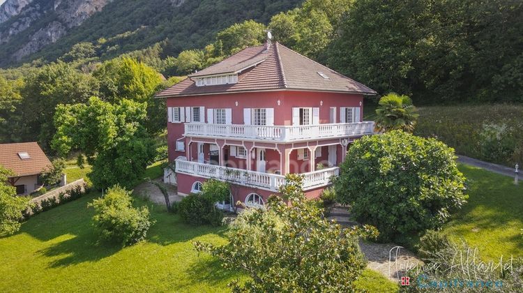 Ma-Cabane - Vente Maison CHINDRIEUX, 396 m²