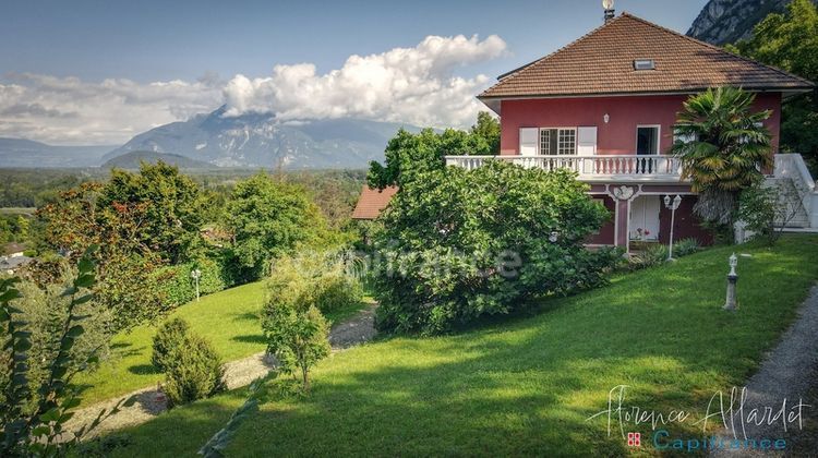 Ma-Cabane - Vente Maison CHINDRIEUX, 396 m²