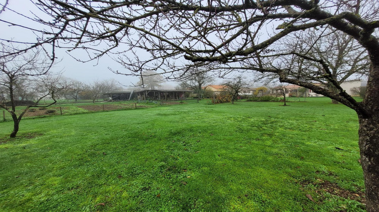 Ma-Cabane - Vente Maison Chire-en-Montreuil, 155 m²