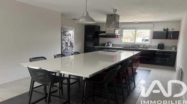 Ma-Cabane - Vente Maison Civray, 150 m²