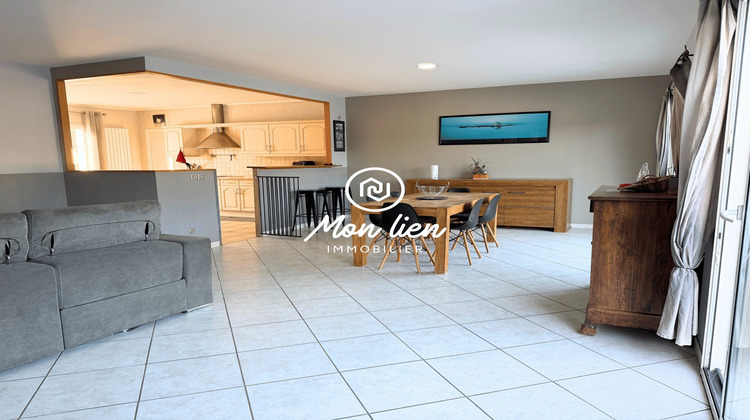 Ma-Cabane - Vente Maison Cléré-les-Pins, 171 m²