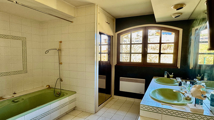 Ma-Cabane - Vente Maison CLERMONT-FERRAND, 140 m²