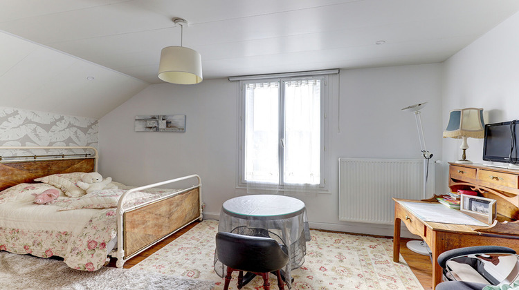 Ma-Cabane - Vente Maison CLERMONT-FERRAND, 135 m²