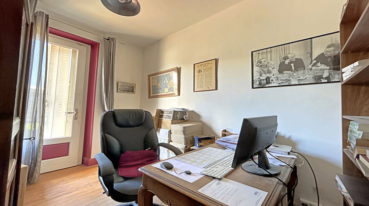 Ma-Cabane - Vente Maison CLERMONT-FERRAND, 180 m²