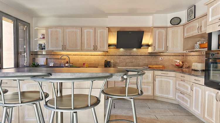 Ma-Cabane - Vente Maison CLERMONT-FERRAND, 216 m²