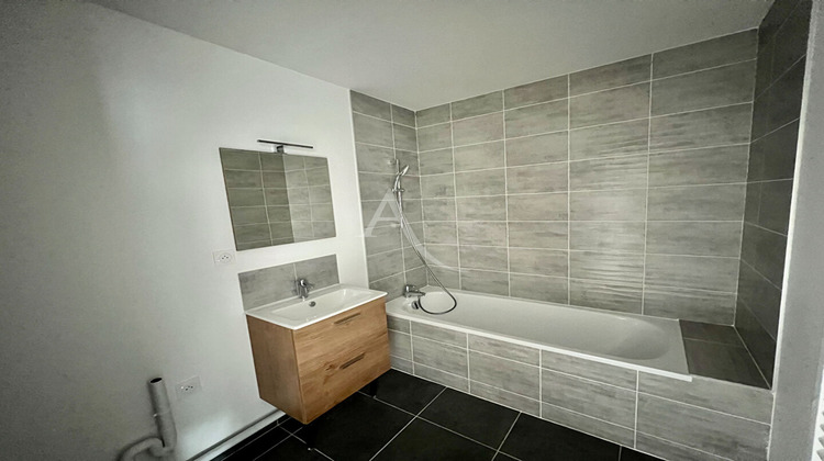 Ma-Cabane - Vente Maison CLERMONT-FERRAND, 66 m²
