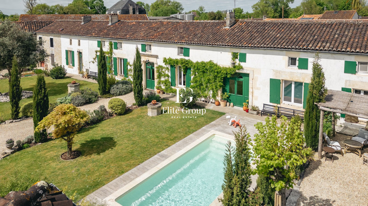 Ma-Cabane - Vente Maison COGNAC, 550 m²