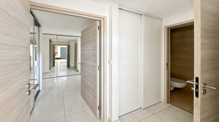 Ma-Cabane - Vente Maison Collonges-au-Mont-d'Or, 85 m²