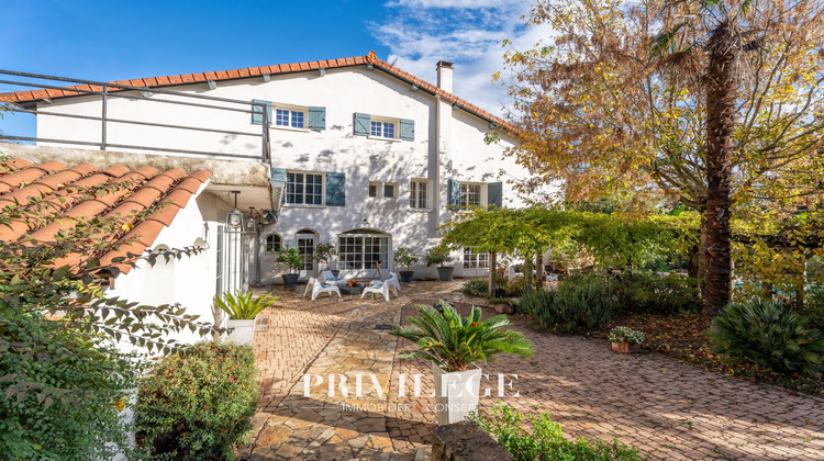 Ma-Cabane - Vente Maison Collonges-au-Mont-d'Or, 300 m²