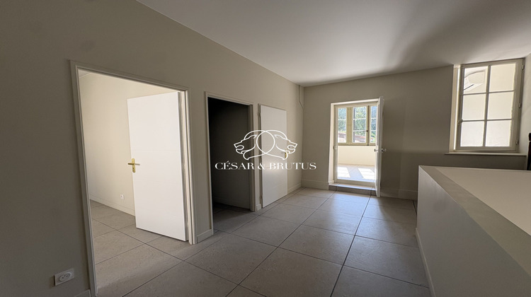 Ma-Cabane - Vente Maison Collonges-au-Mont-d'Or, 135 m²