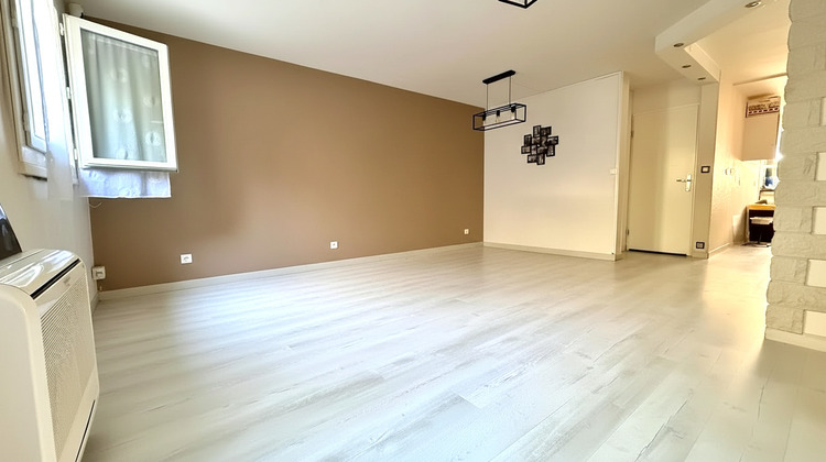 Ma-Cabane - Vente Maison COMBS-LA-VILLE, 92 m²