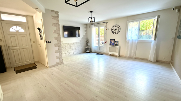 Ma-Cabane - Vente Maison COMBS-LA-VILLE, 92 m²