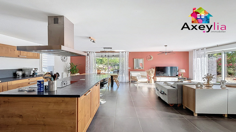 Ma-Cabane - Vente Maison Commelle-Vernay, 117 m²