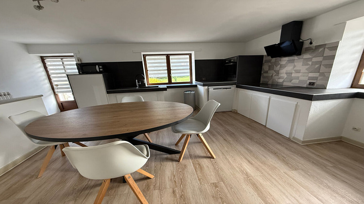 Ma-Cabane - Vente Maison COMMELLE-VERNAY, 235 m²