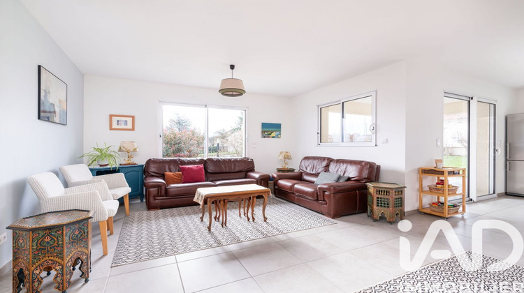 Ma-Cabane - Vente Maison Commelle-Vernay, 123 m²