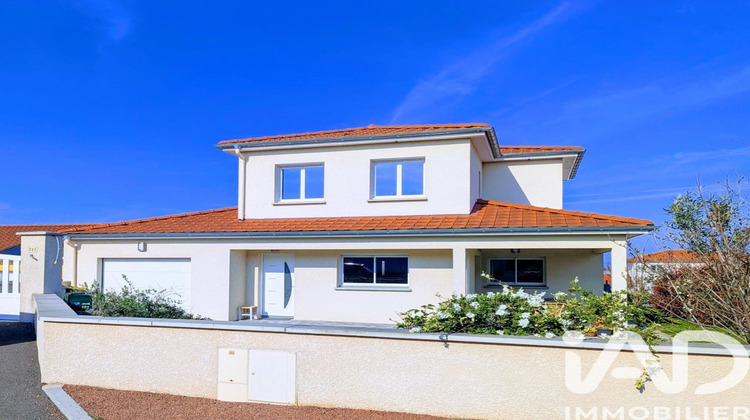 Ma-Cabane - Vente Maison Commelle-Vernay, 123 m²