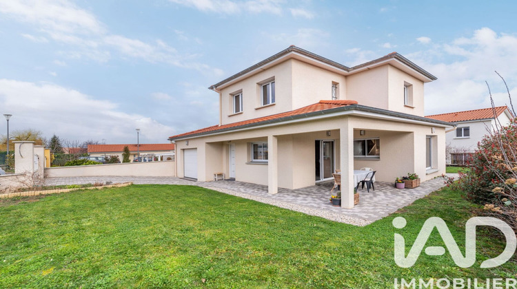 Ma-Cabane - Vente Maison Commelle-Vernay, 123 m²