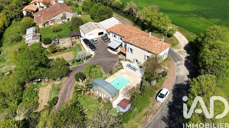 Ma-Cabane - Vente Maison Condac, 316 m²