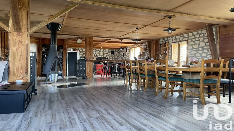 Ma-Cabane - Vente Maison Condat-sur-Ganaveix, 258 m²