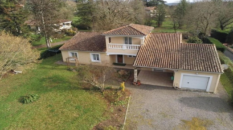 Ma-Cabane - Vente Maison CONFOLENS, 165 m²