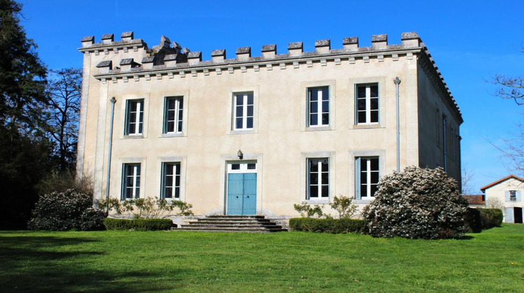 Ma-Cabane - Vente Maison CONFOLENS, 600 m²