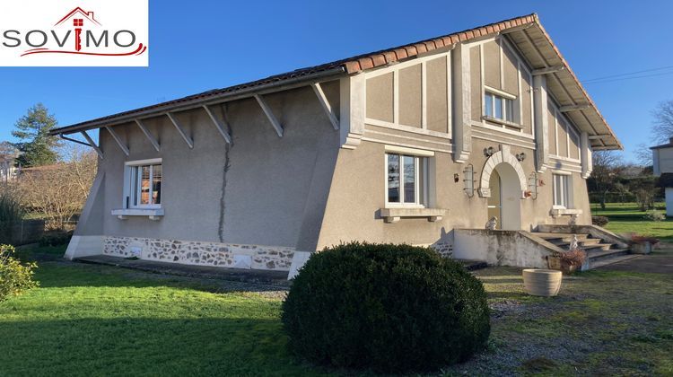 Ma-Cabane - Vente Maison Confolens, 178 m²