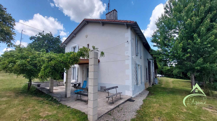 Ma-Cabane - Vente Maison Confolens, 100 m²