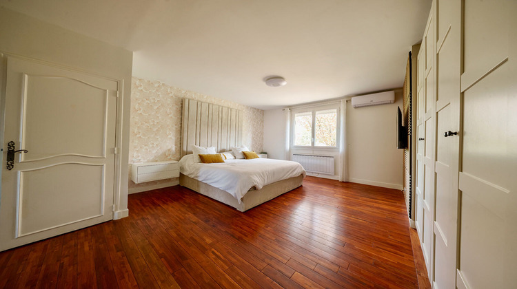 Ma-Cabane - Vente Maison CORBEIL-ESSONNES, 200 m²